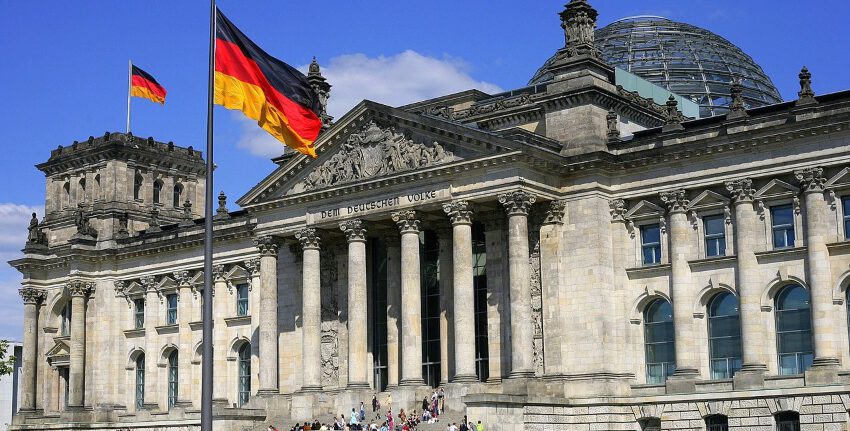 Bundesflagge-Reichstag - Welcher Stoff für Fahnen?